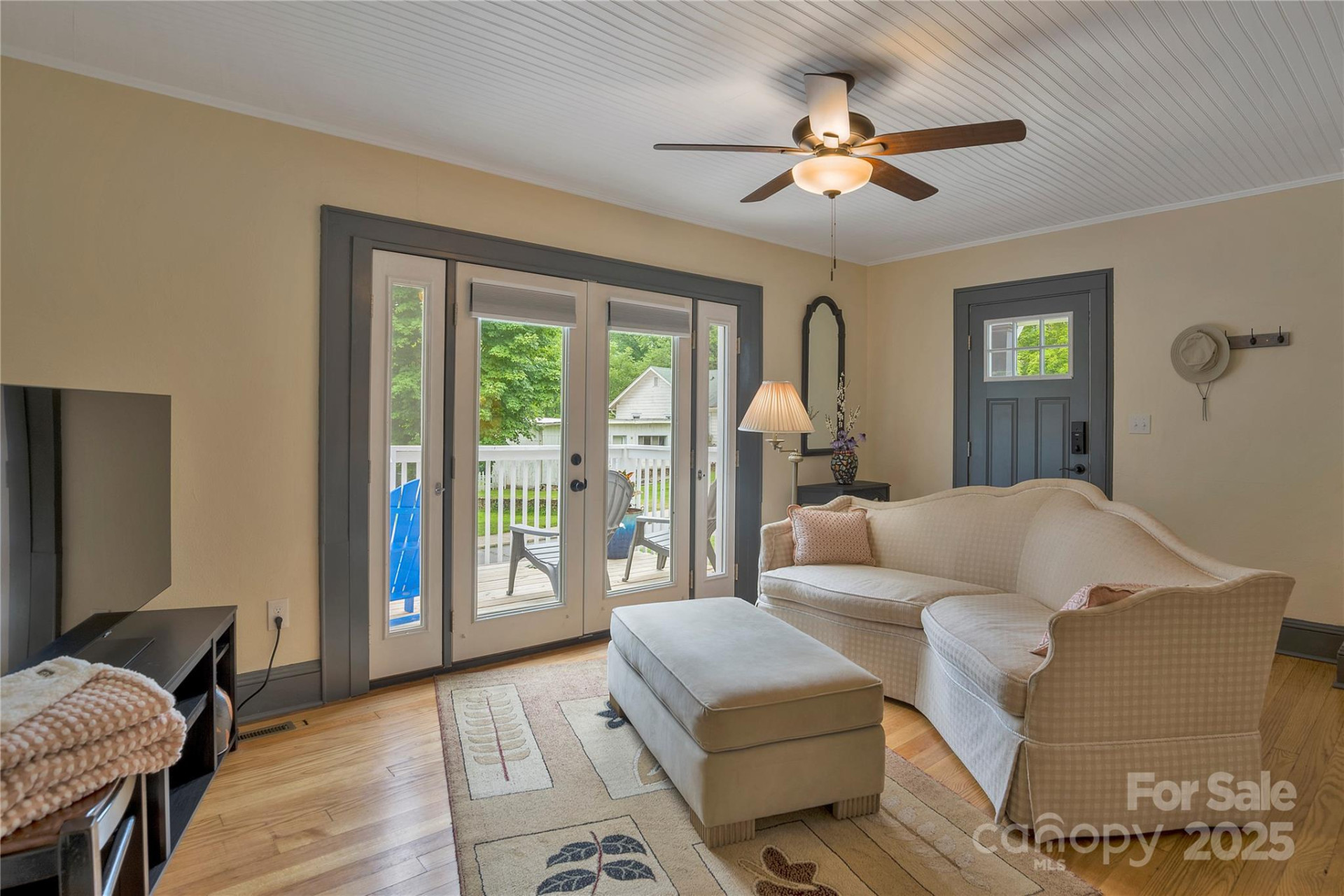 123 Marshall Street - Photo 3