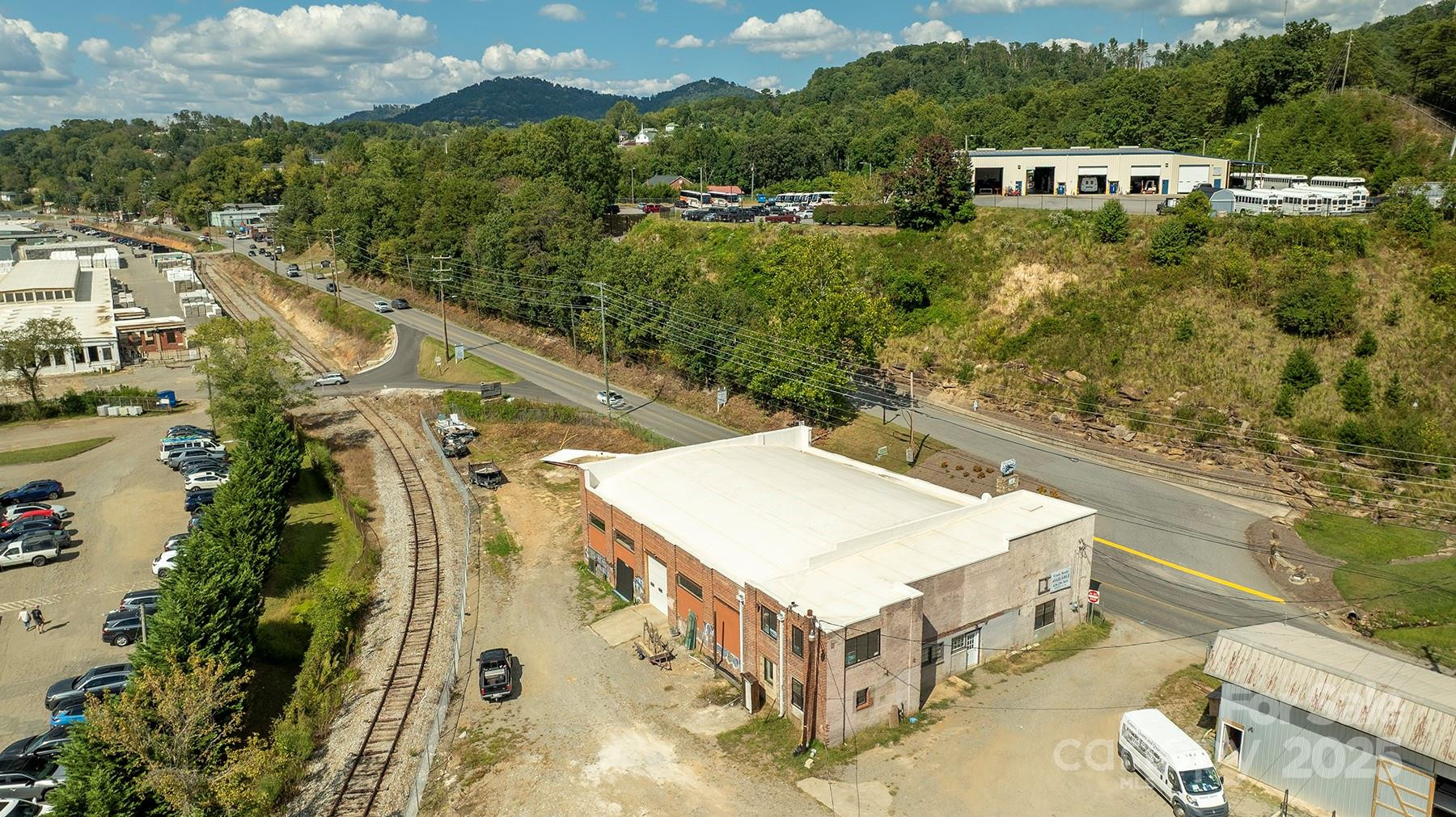 860 Riverside Drive - Photo 4