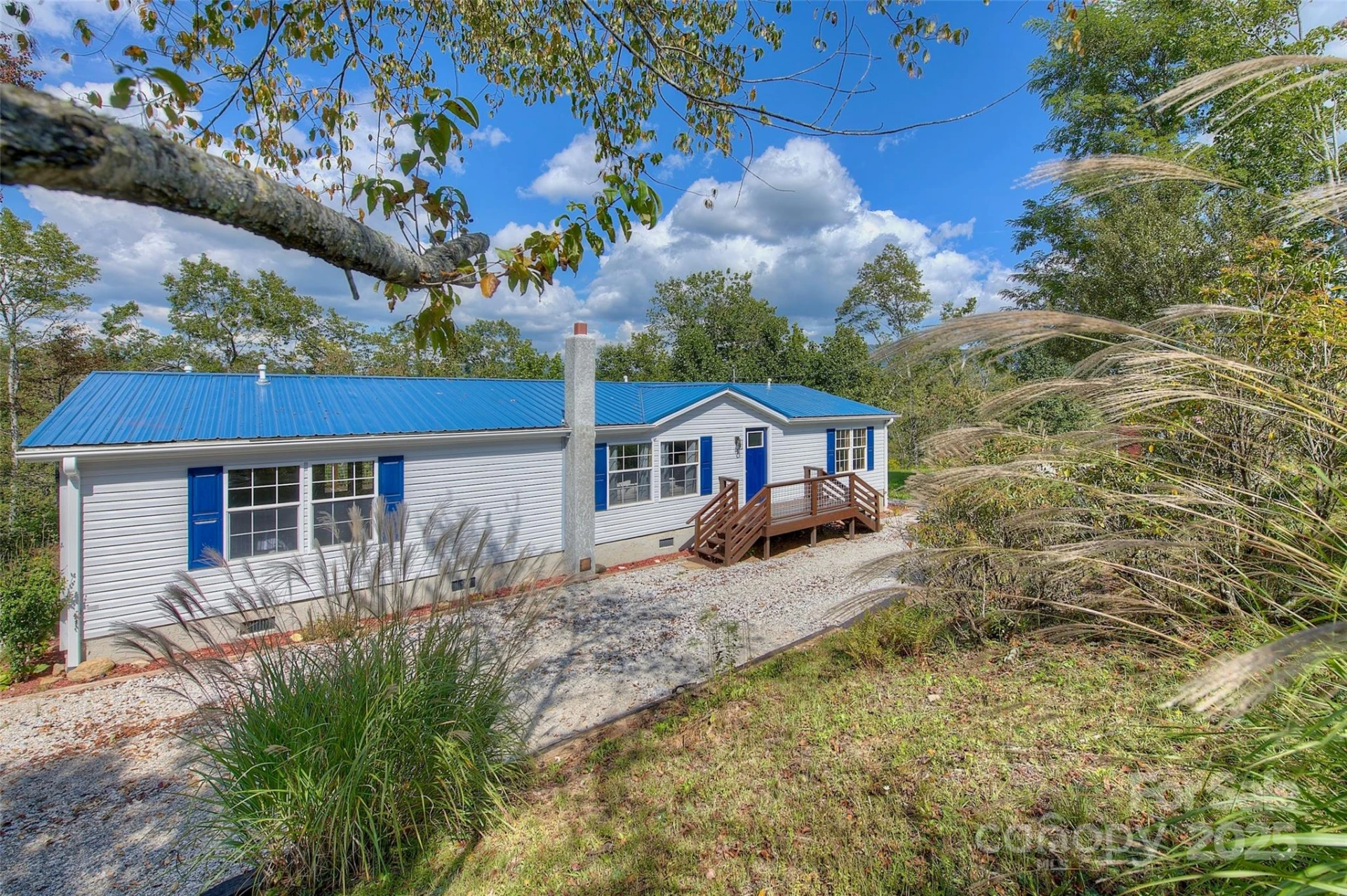 459 Vaughan Road - Photo 2