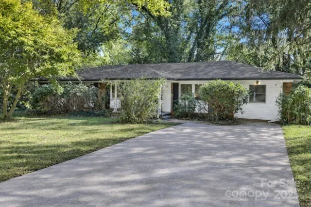 2 Fernbrook Place