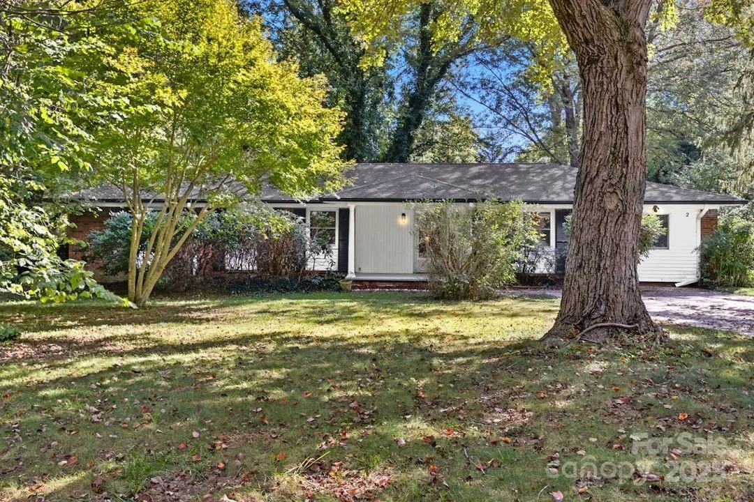 2 Fernbrook Place - Photo 2