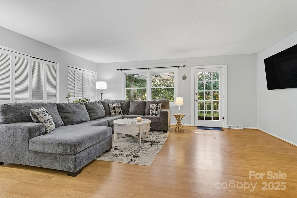 2 Fernbrook Place - Photo 5