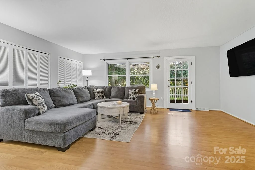 2 Fernbrook Place - Photo 5