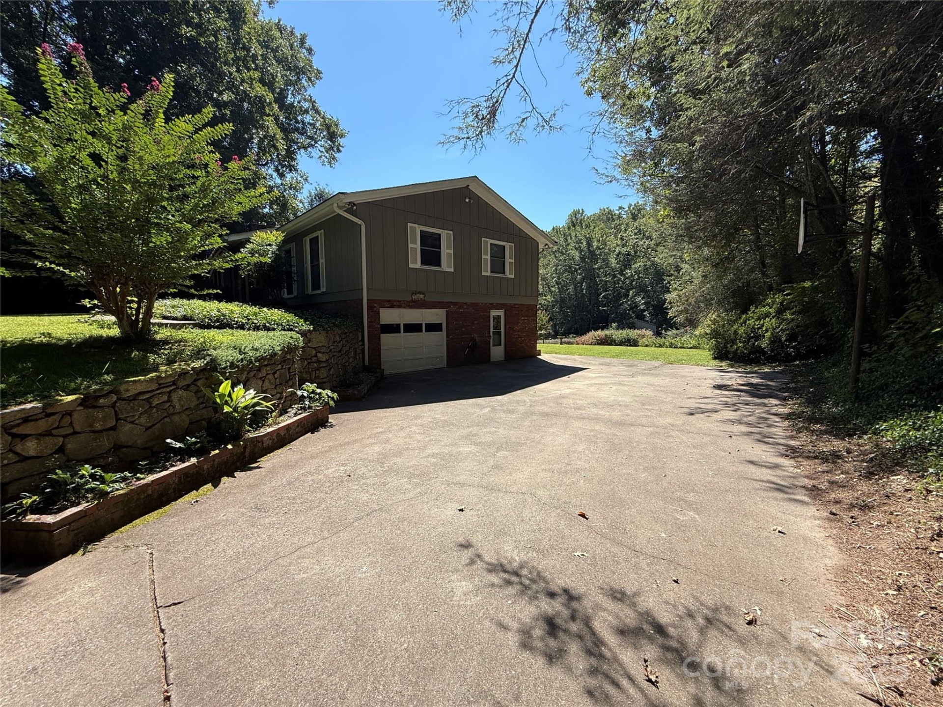 516 Averys Creek Road - Photo 2