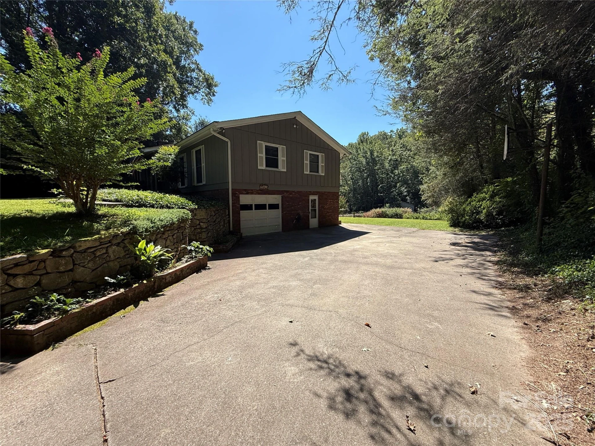 516 Averys Creek Road - Photo 2