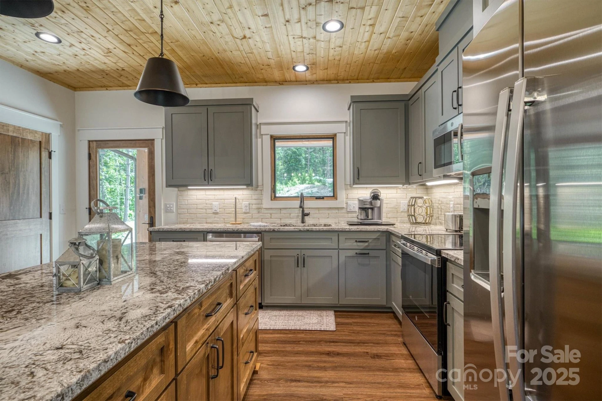 1370 Saylor Way #8 - Photo 19