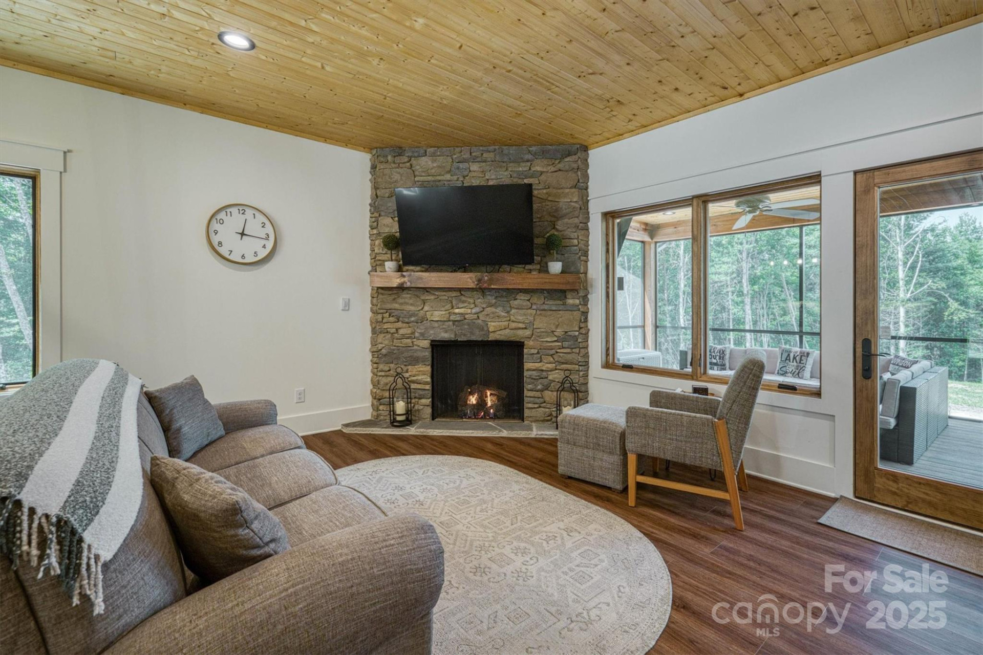 1370 Saylor Way #8 - Photo 22