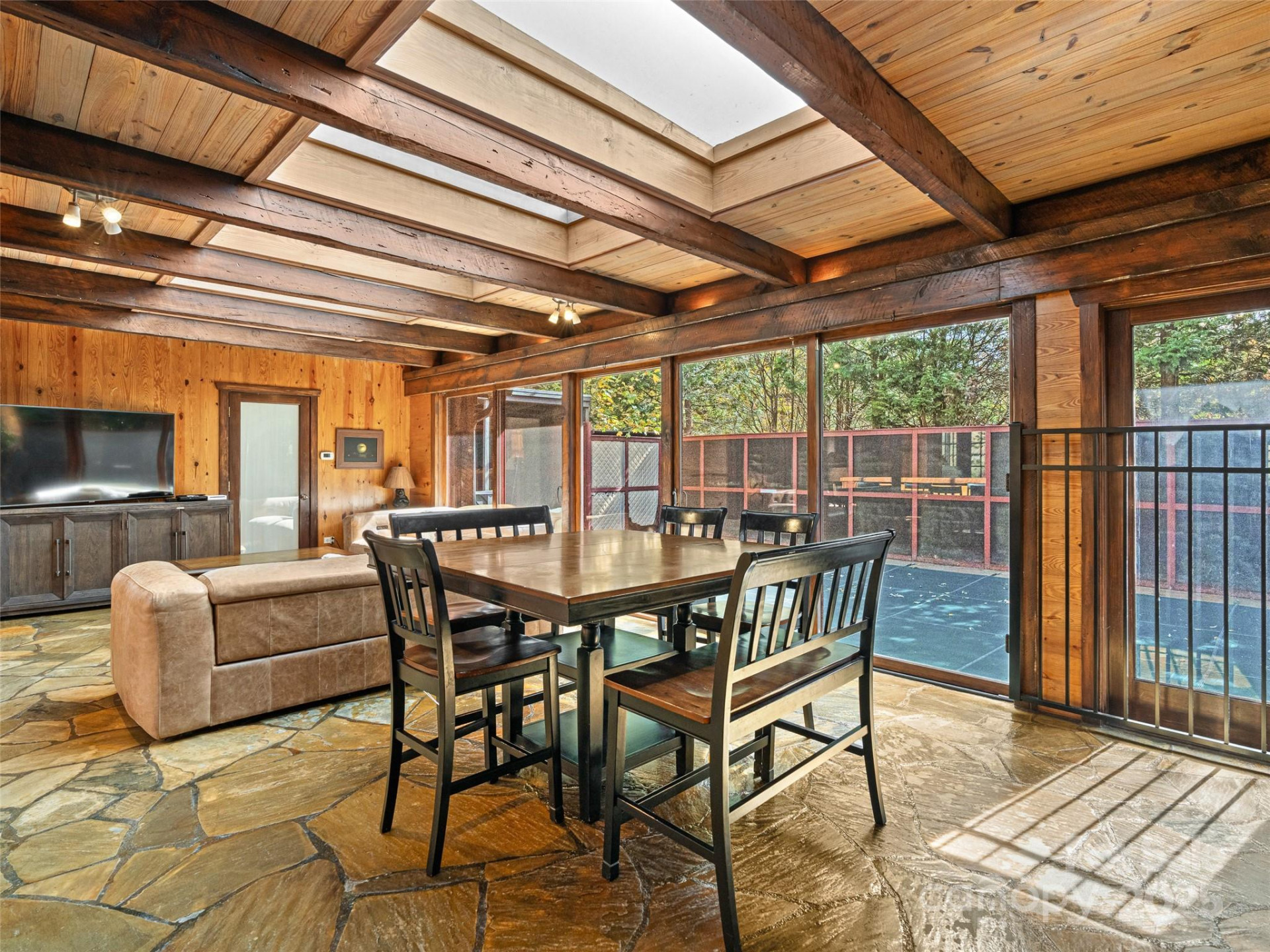 113 Forest Hills Drive - Photo 9