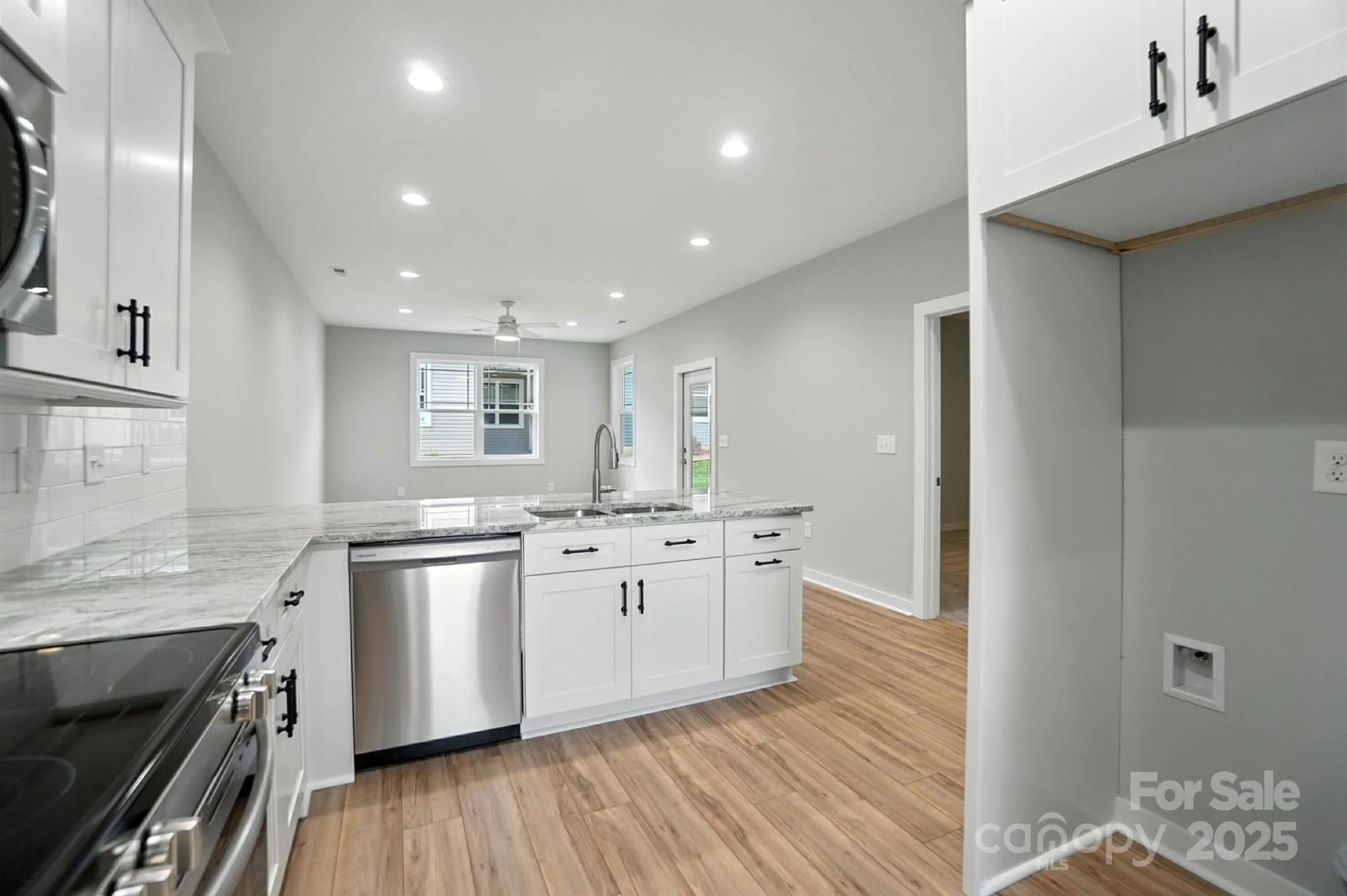 1524 29th Street - Photo 11
