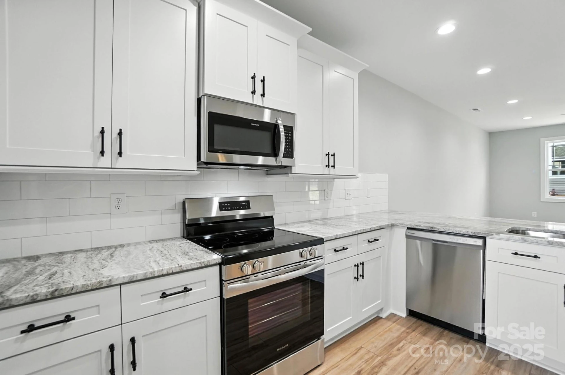 1524 29th Street - Photo 13