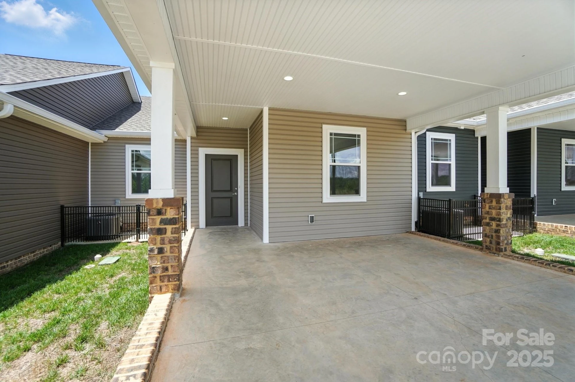 1524 29th Street - Photo 4