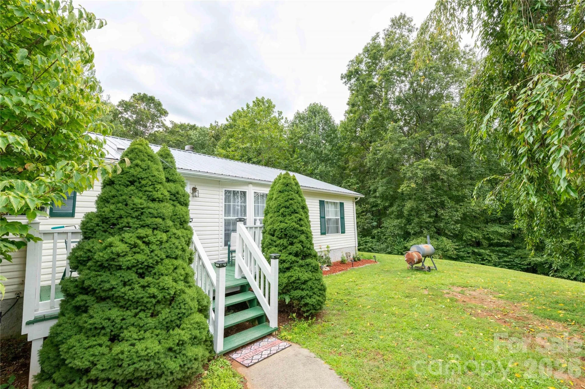 98 Cardinal Lane