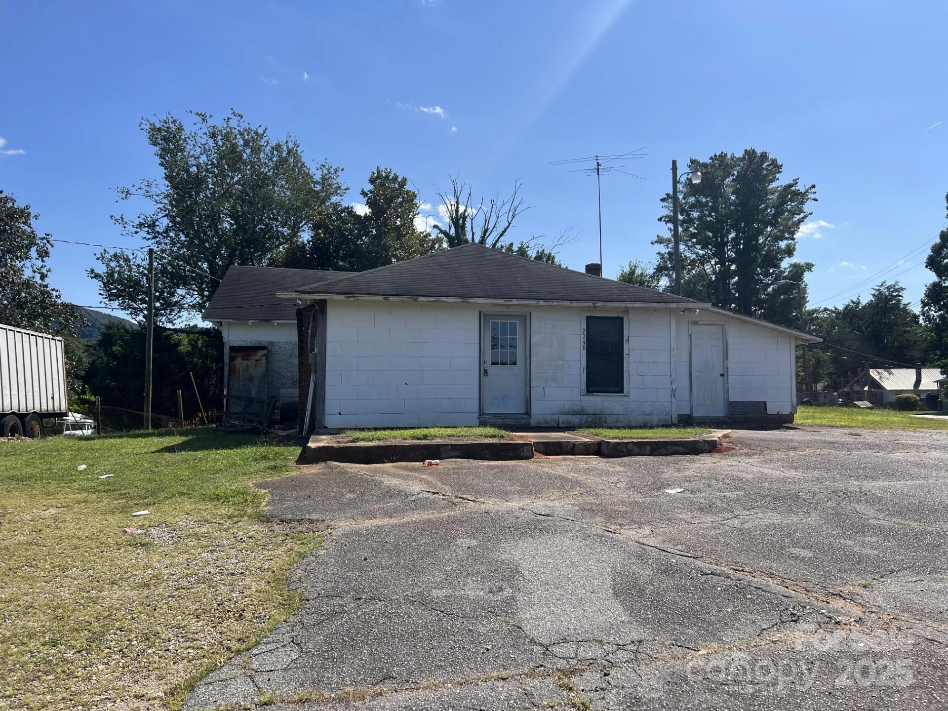 2748 US 70 Highway