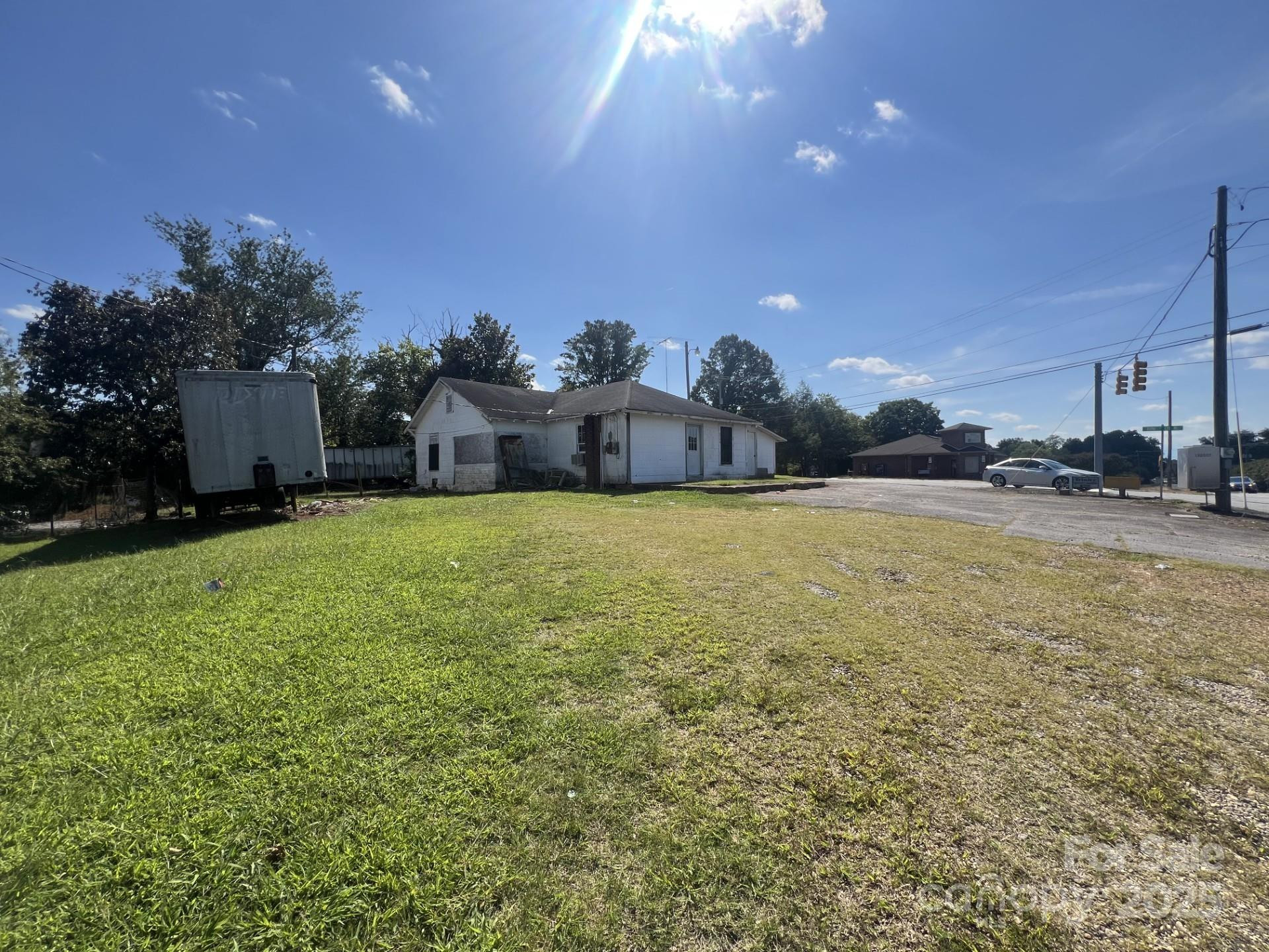 2748 US 70 Highway - Photo 3