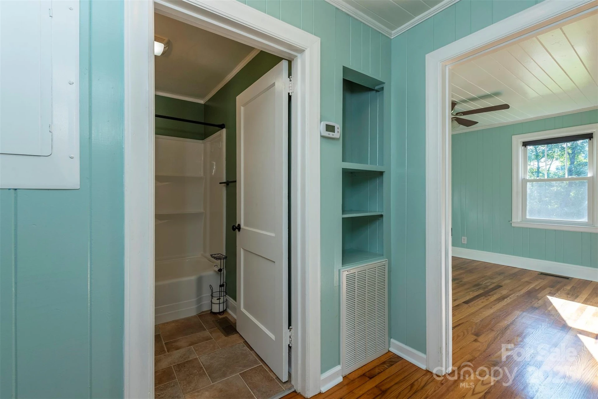 2305 Rutherford Road - Photo 11