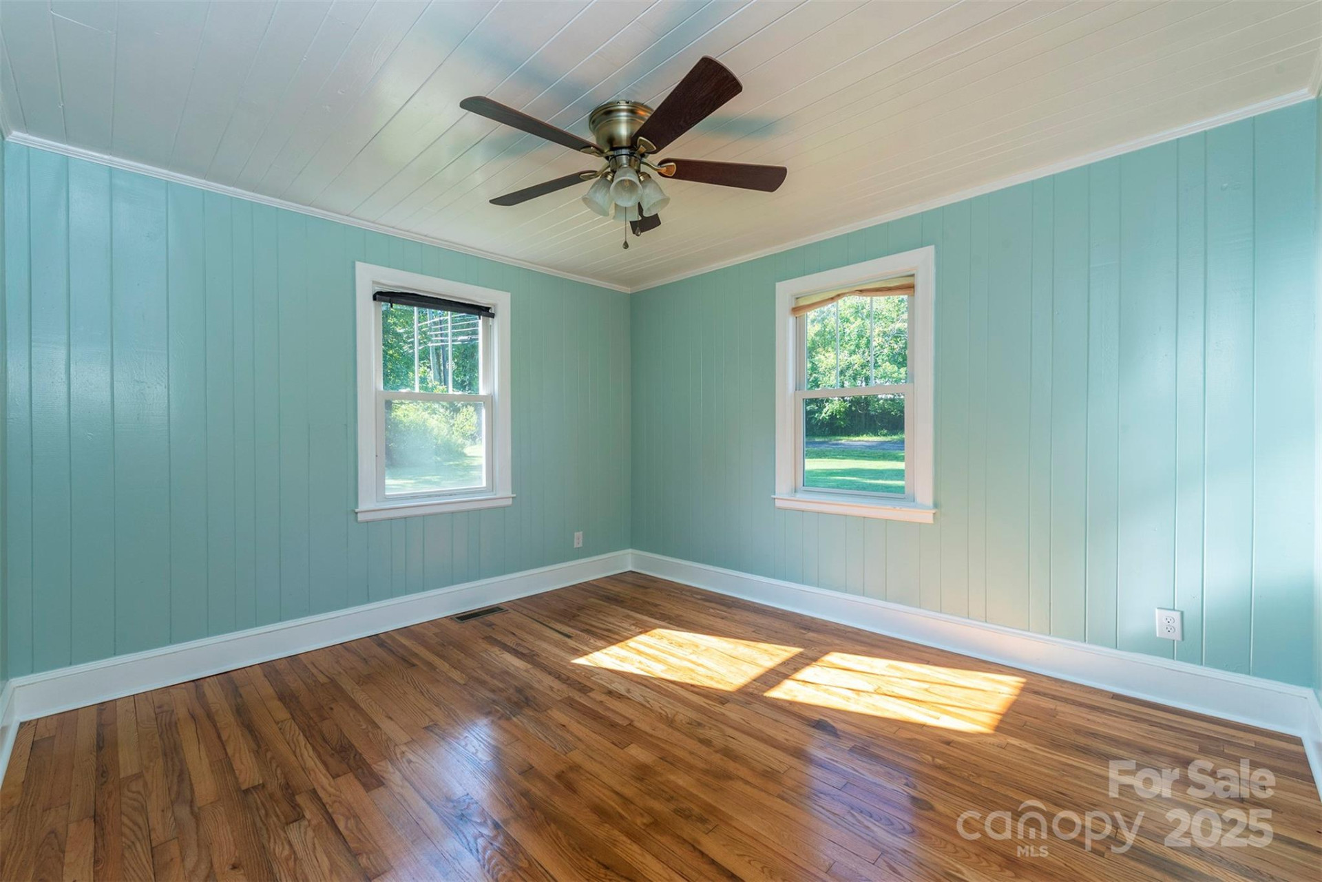 2305 Rutherford Road - Photo 14
