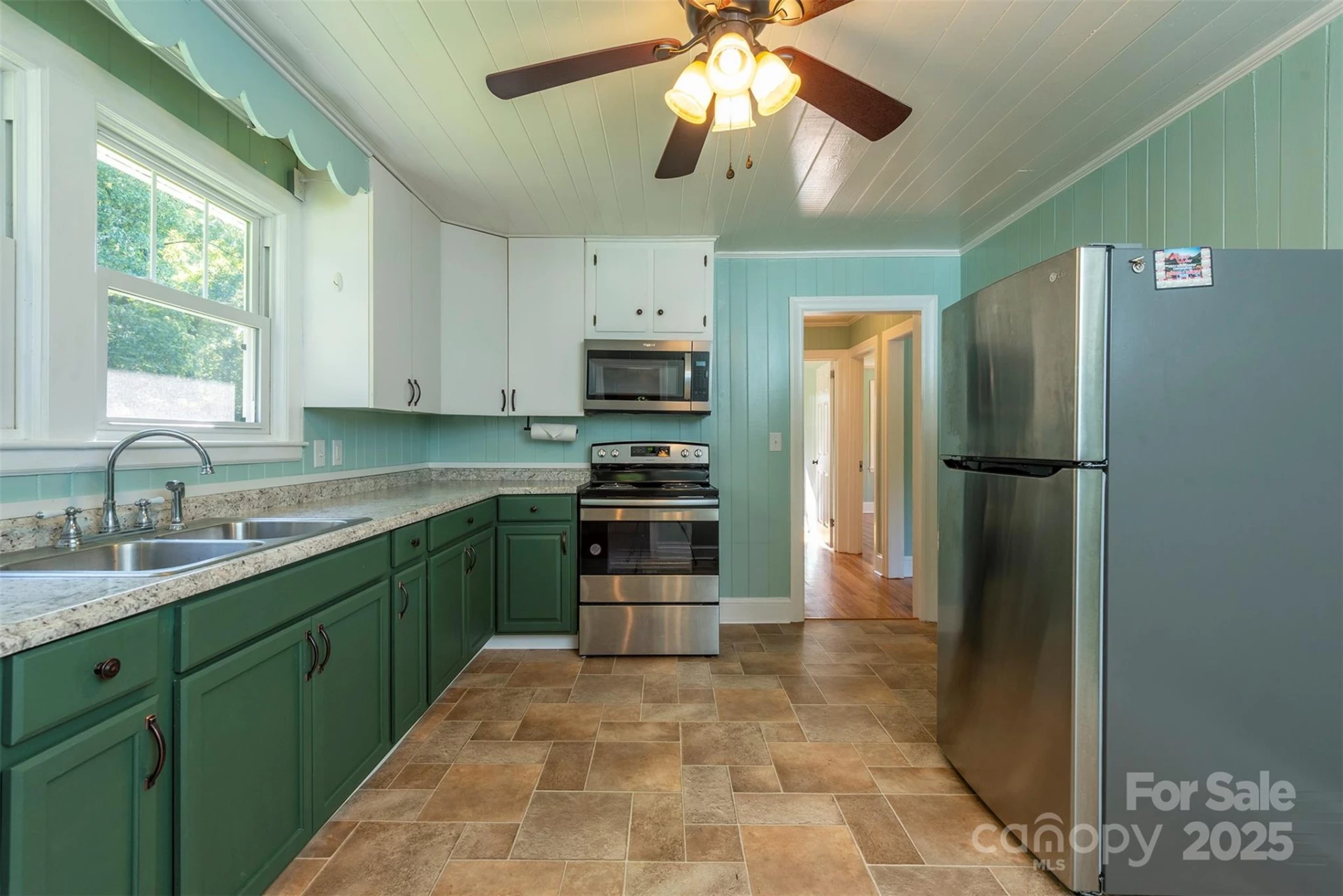 2305 Rutherford Road - Photo 20