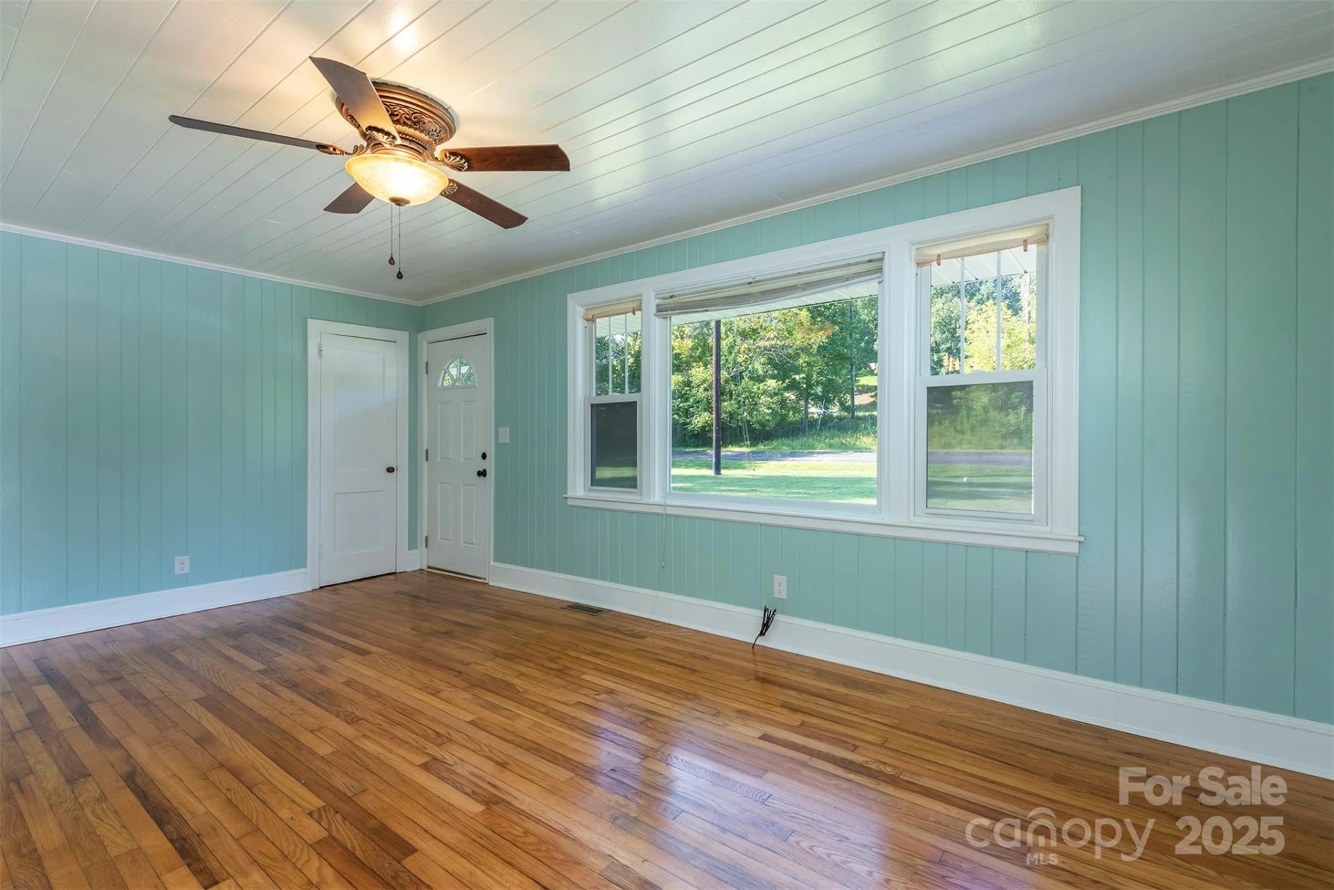 2305 Rutherford Road - Photo 9