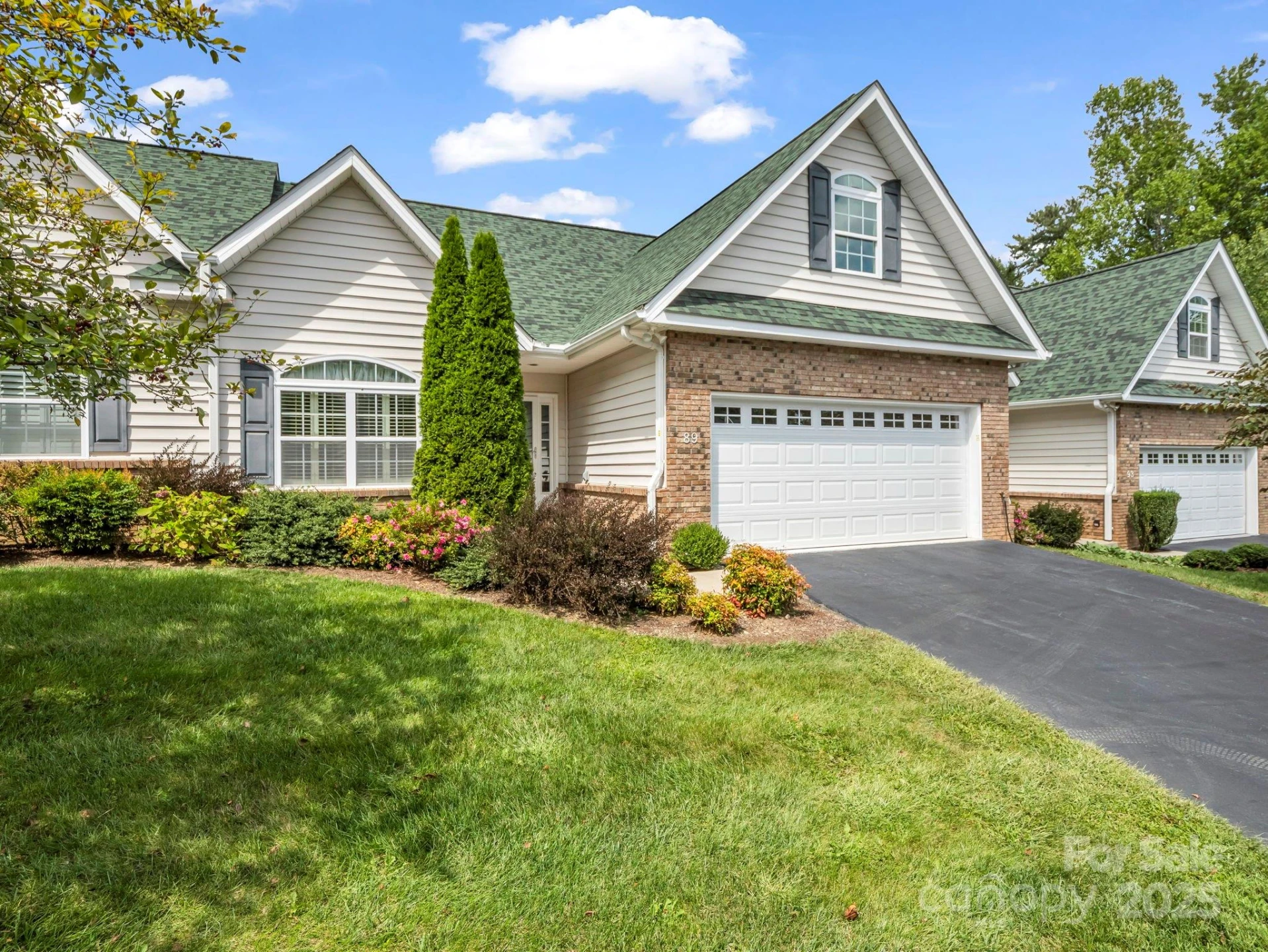 89 Victoria Park Drive - Photo 2