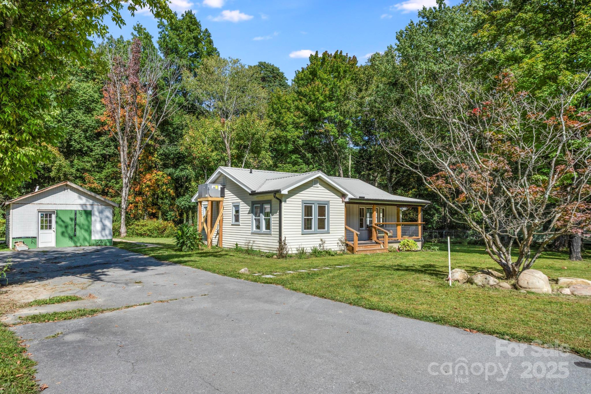 1808 Allens Creek Road - Photo 4
