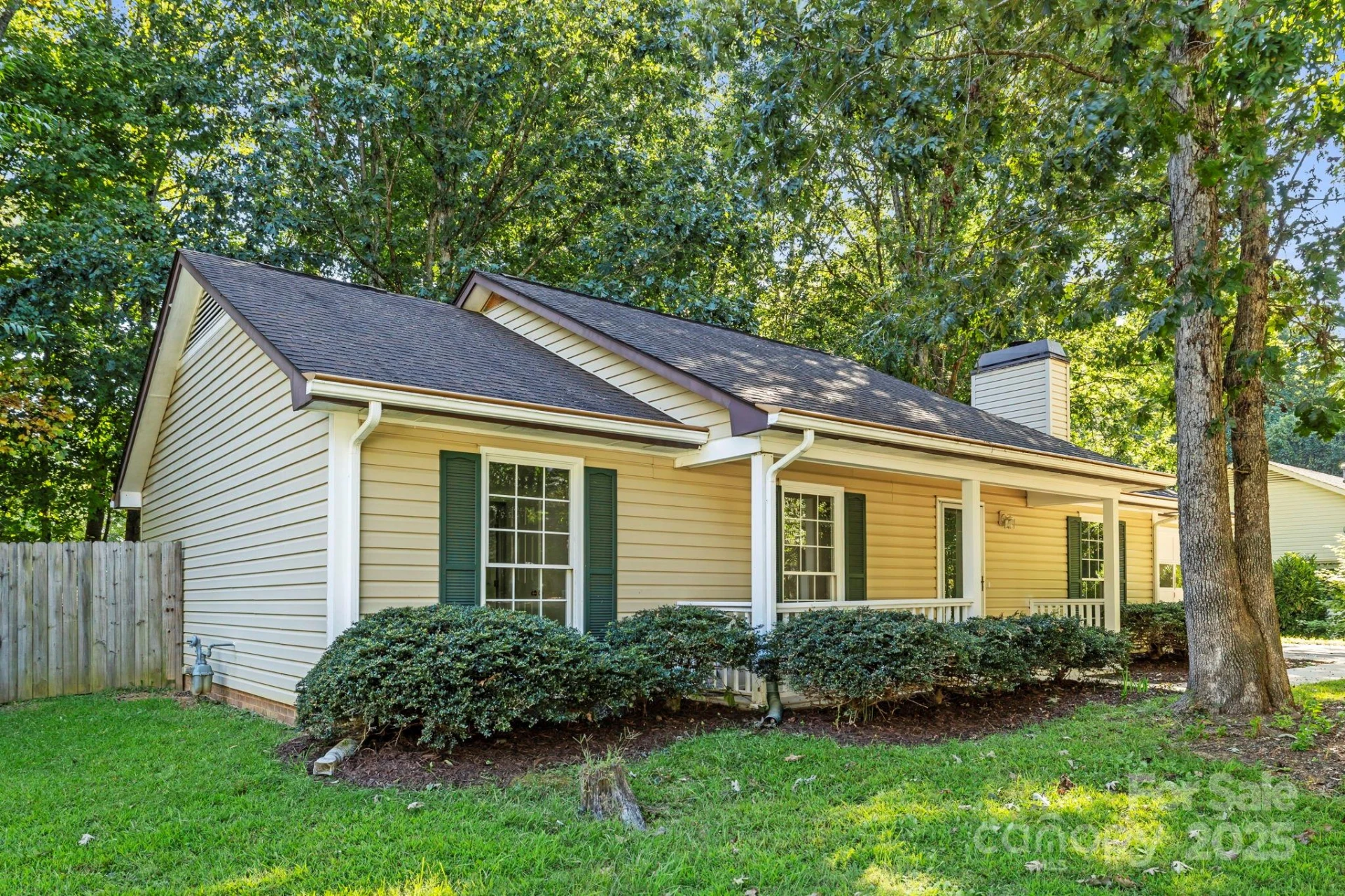 208 Southwood Court - Photo 2