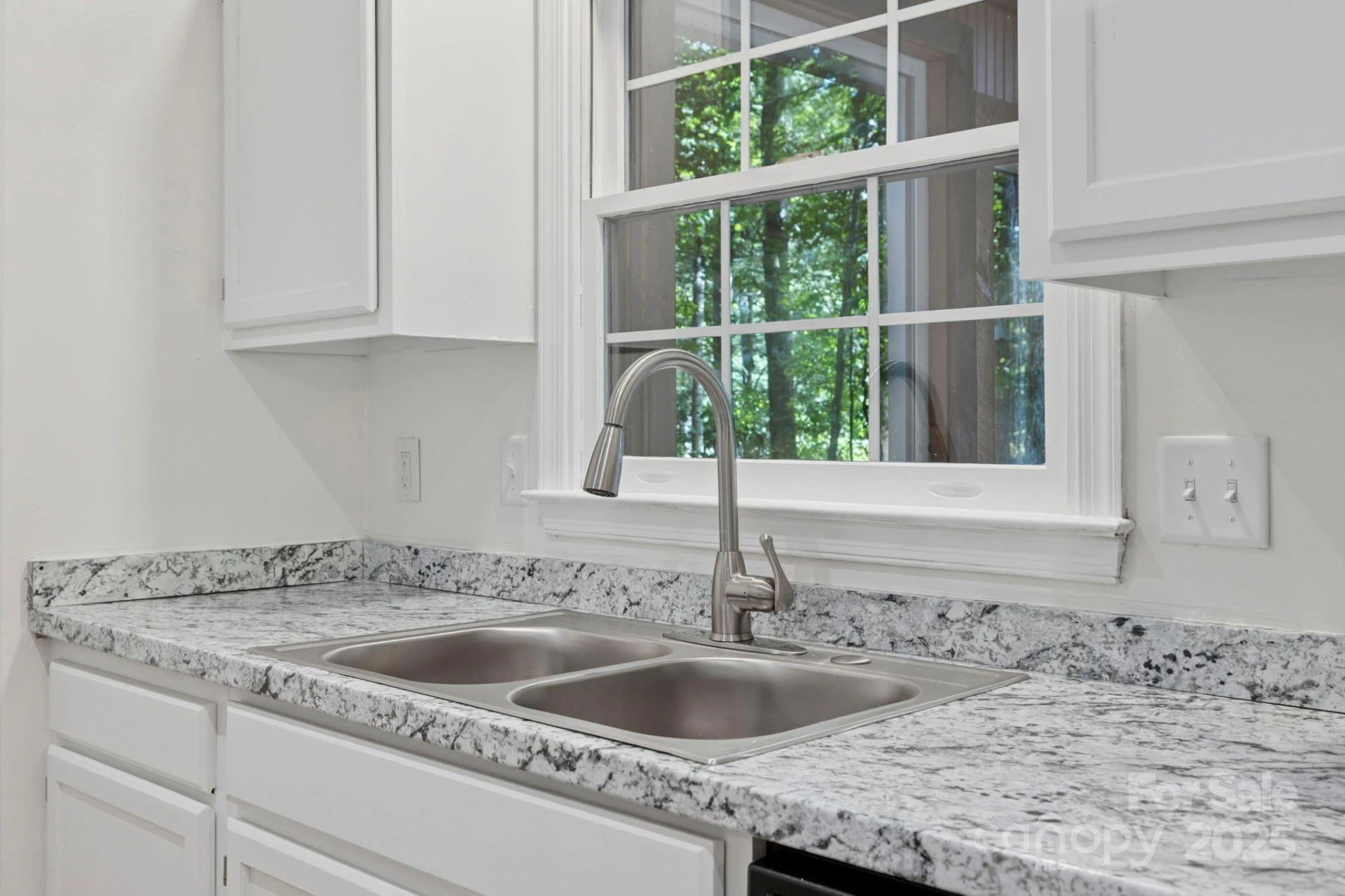 208 Southwood Court - Photo 11