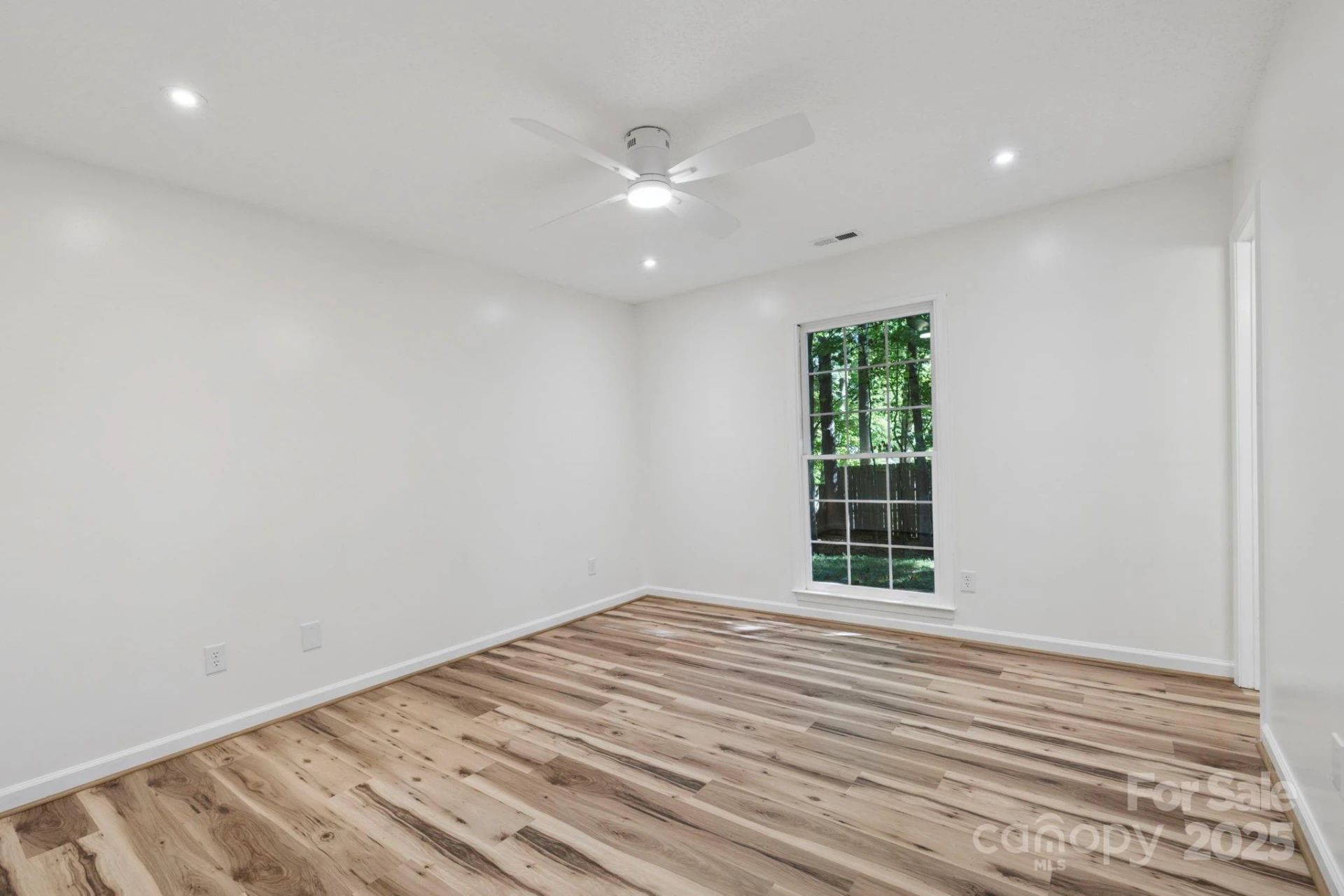 208 Southwood Court - Photo 14