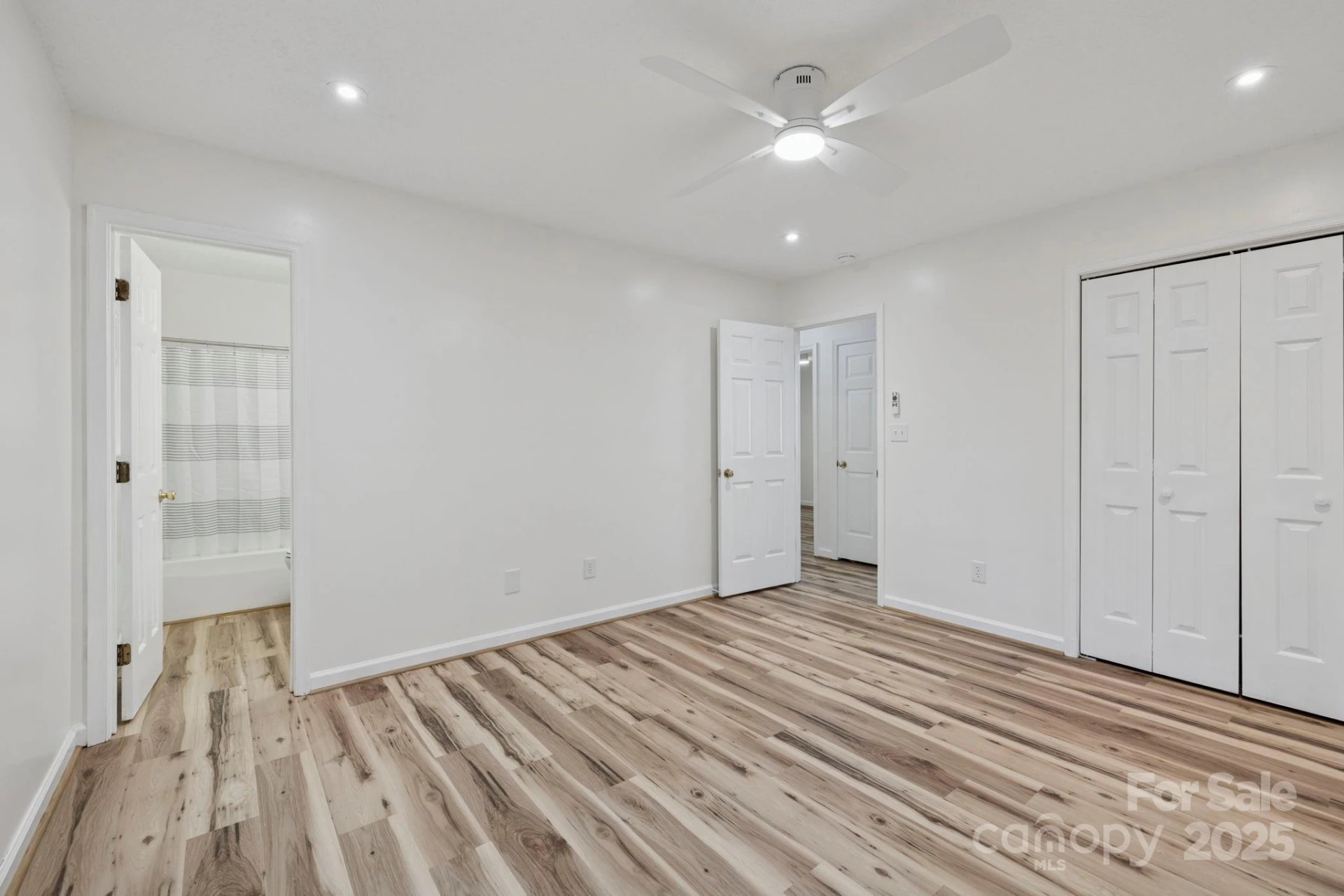 208 Southwood Court - Photo 15