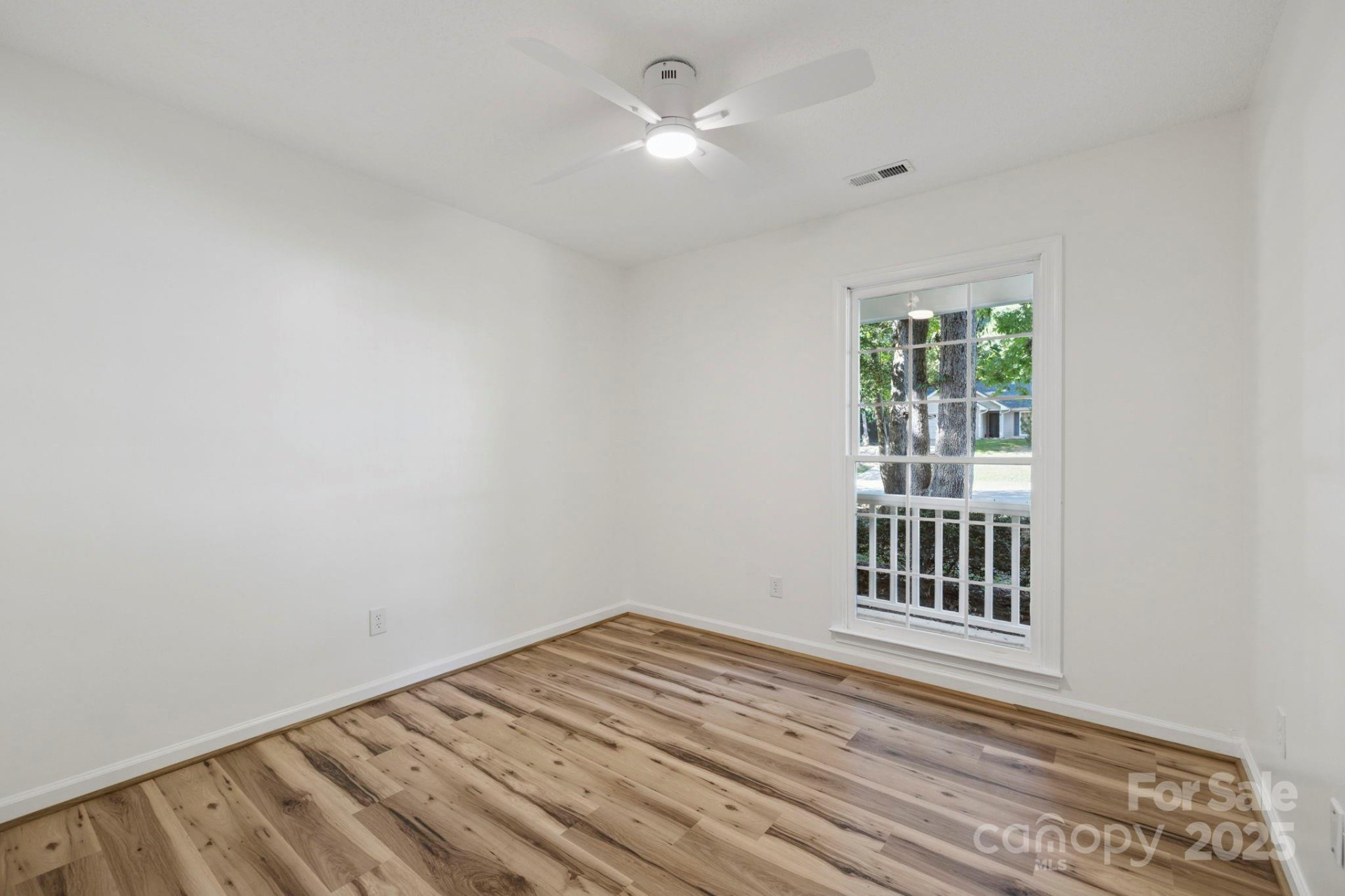 208 Southwood Court - Photo 17
