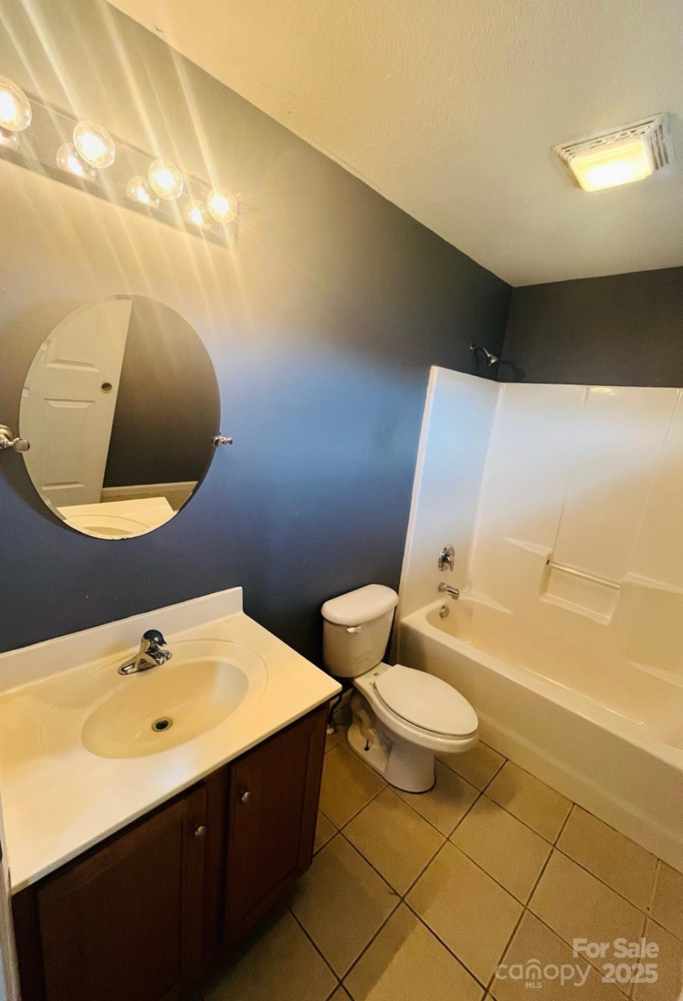 114 Major Way - Photo 11