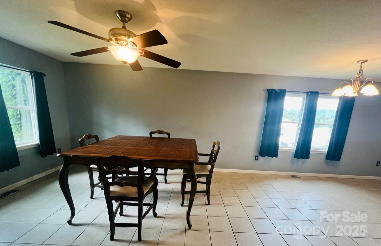 114 Major Way - Photo 3