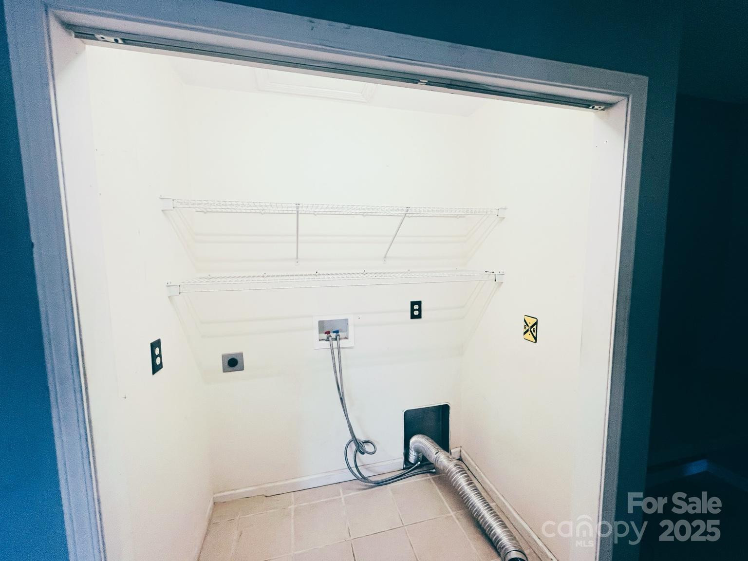 114 Major Way - Photo 5