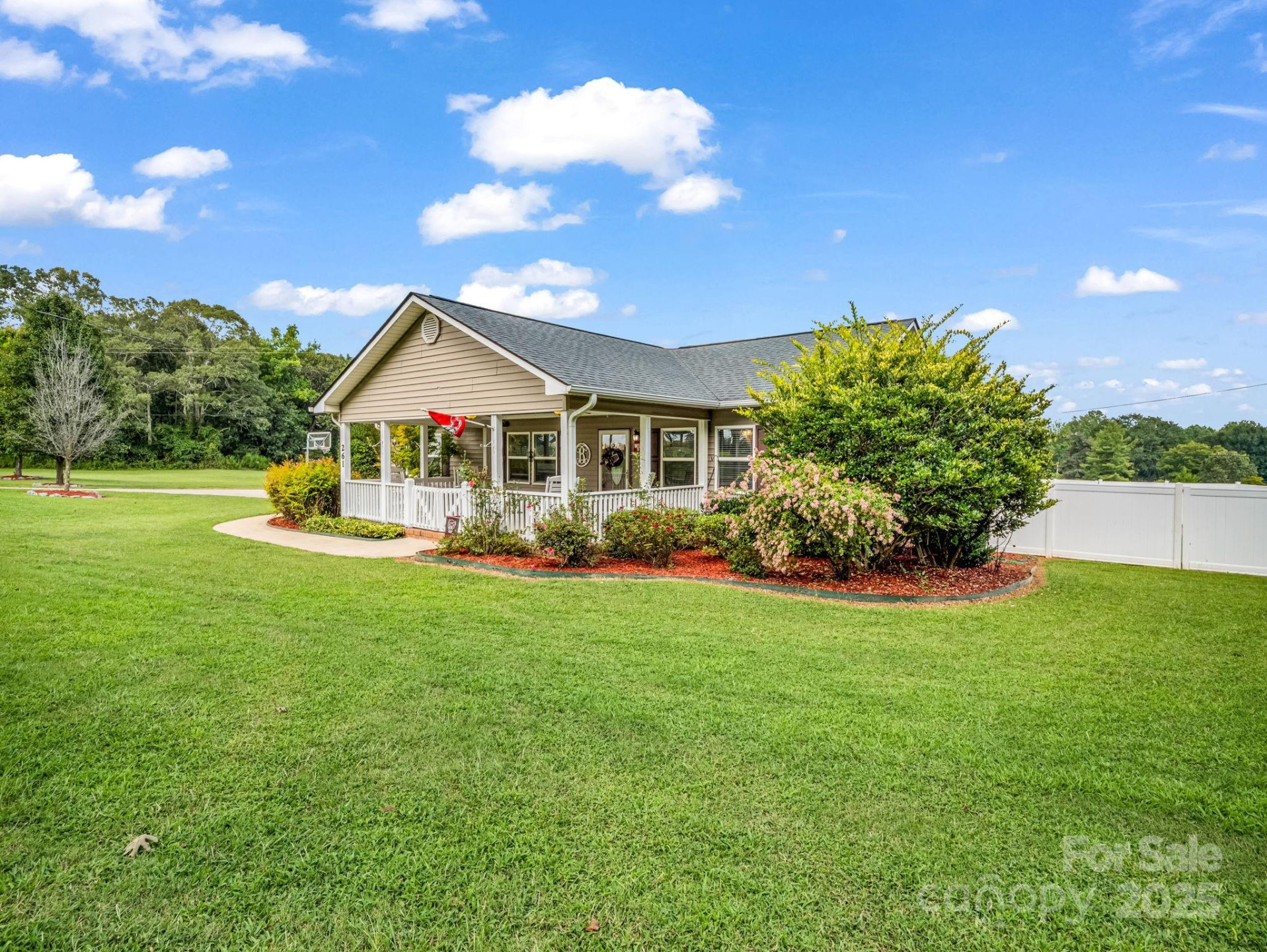 261 Faye Toney Road - Photo 3