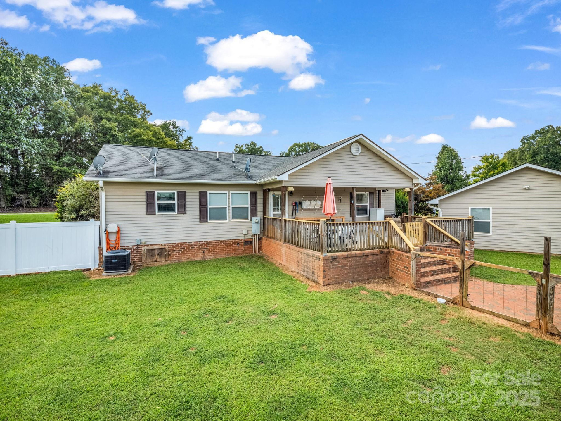 261 Faye Toney Road - Photo 4