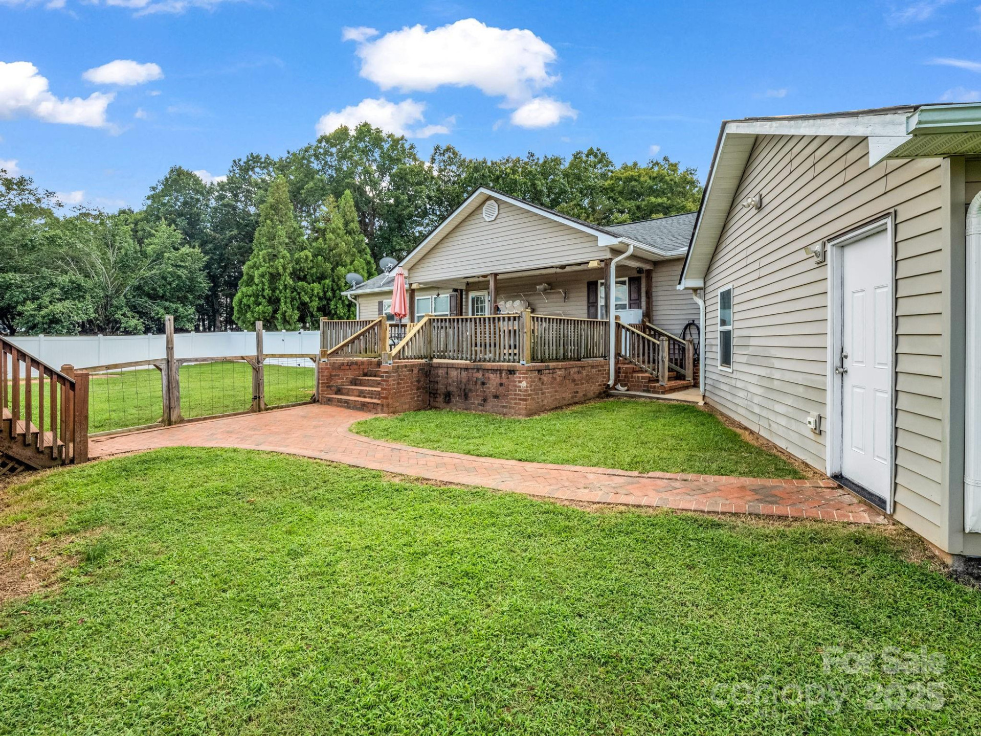 261 Faye Toney Road - Photo 5