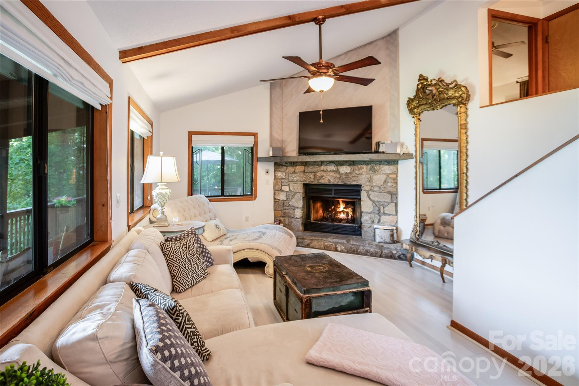 100 Chipmunk Lane - Photo 3