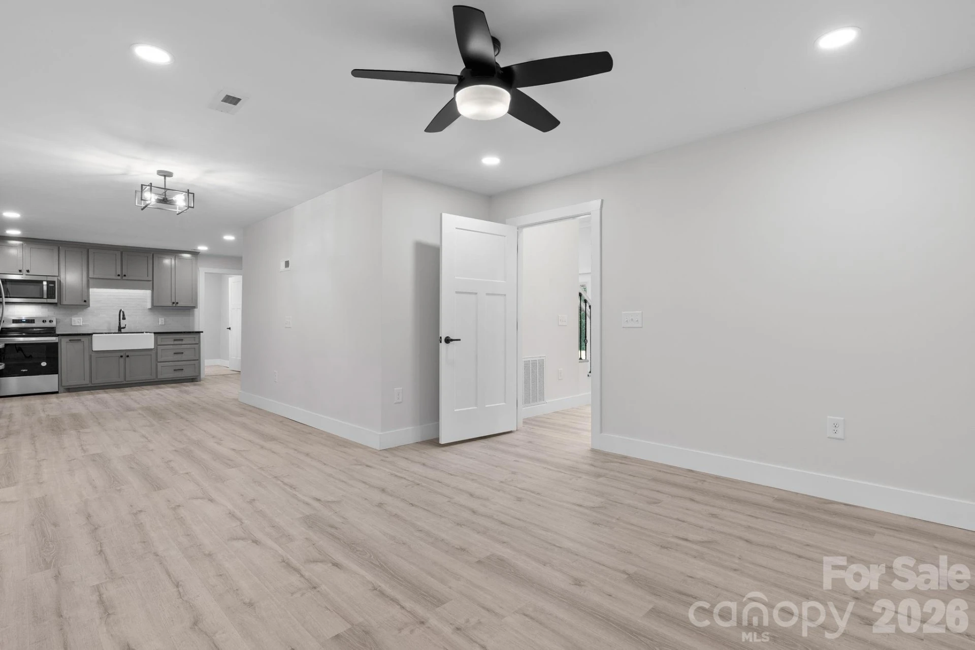 2366 Paradise Harbor Drive - Photo 38
