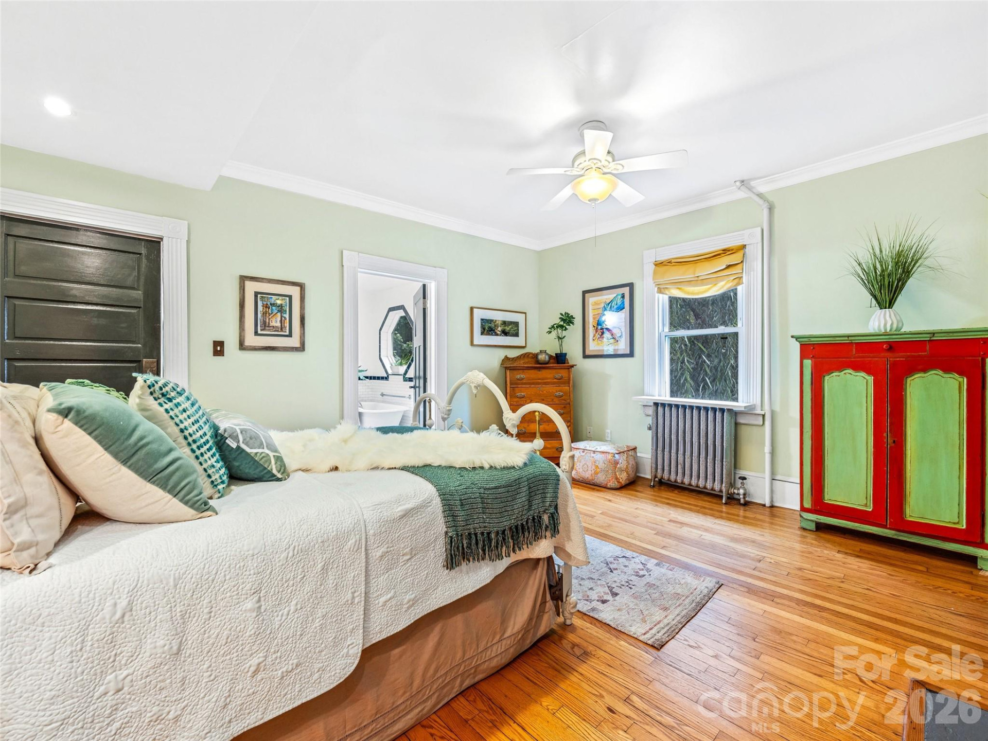 138 French Broad Avenue - Photo 10