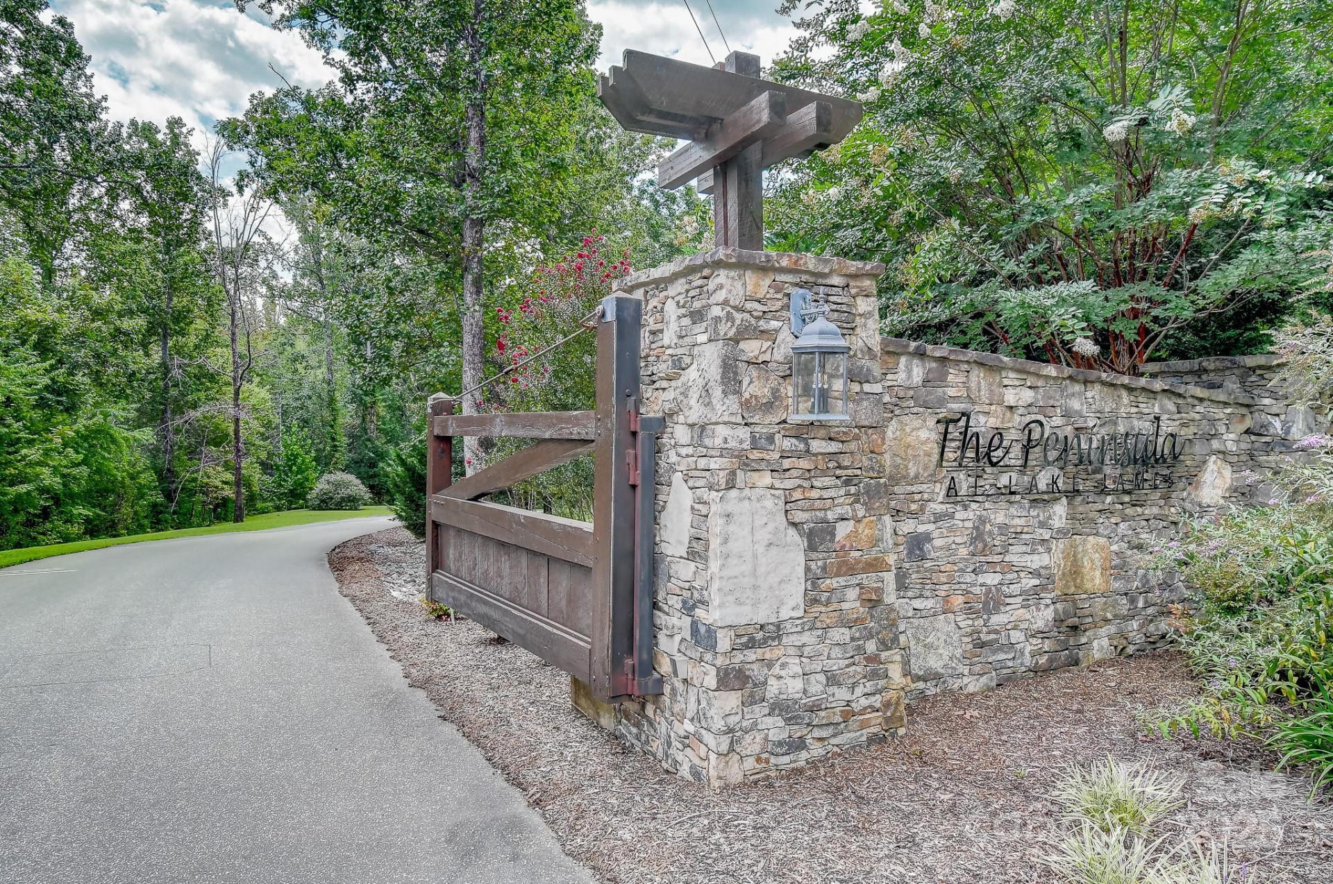 131 West Point Drive - Photo 14