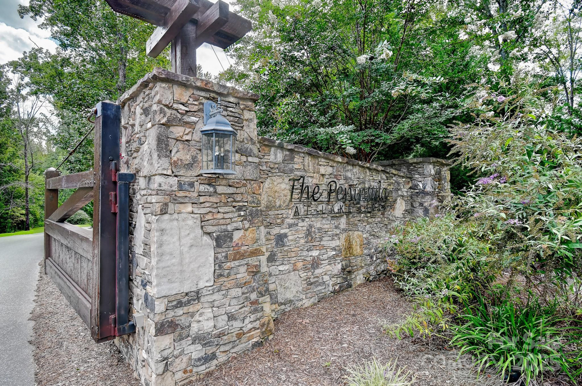 131 West Point Drive - Photo 15