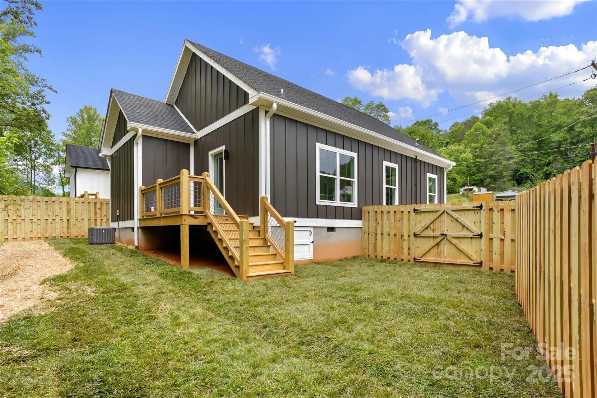 124 Orchard Street - Photo 3
