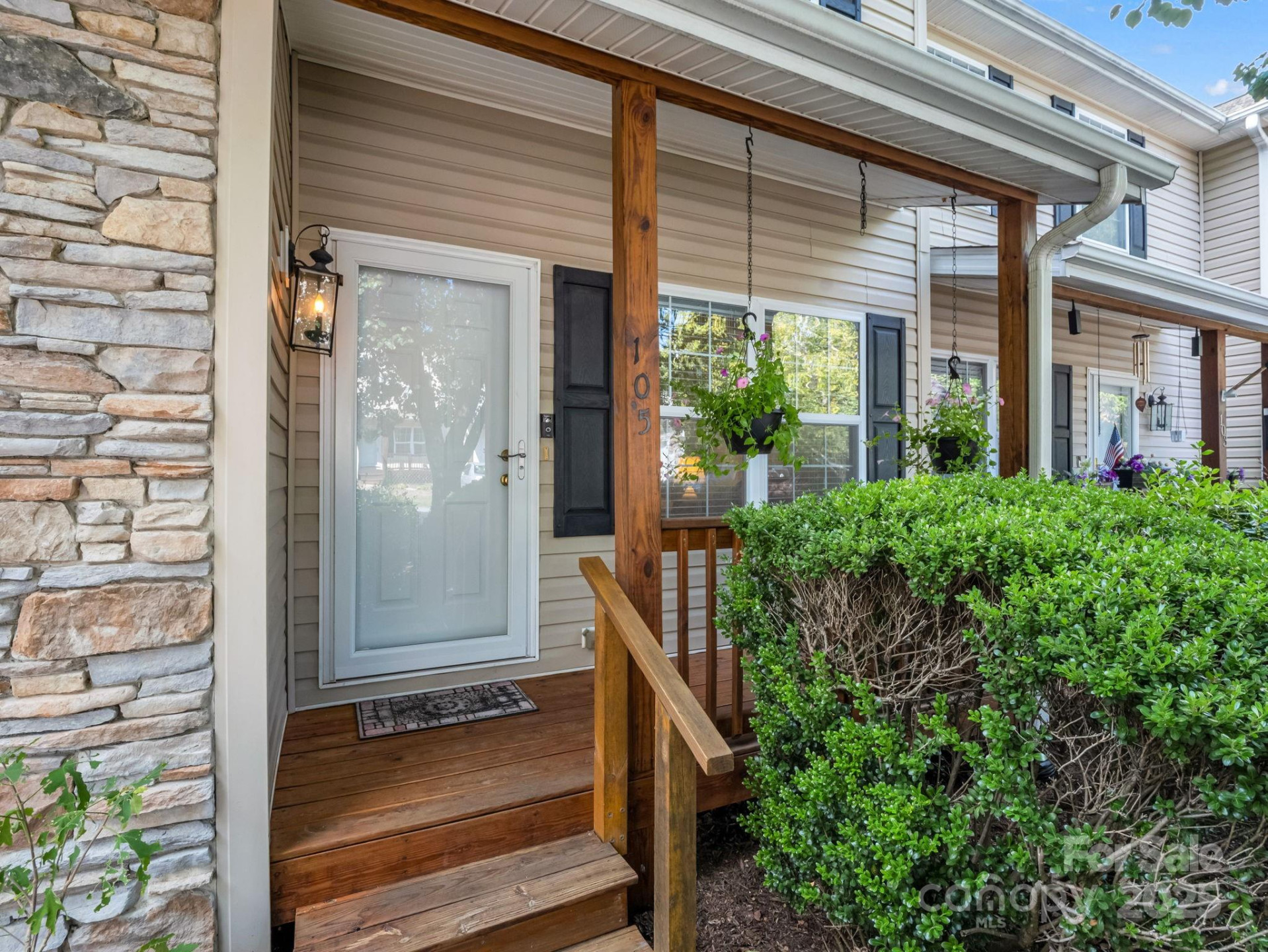 105 Loch Haven Road - Photo 2