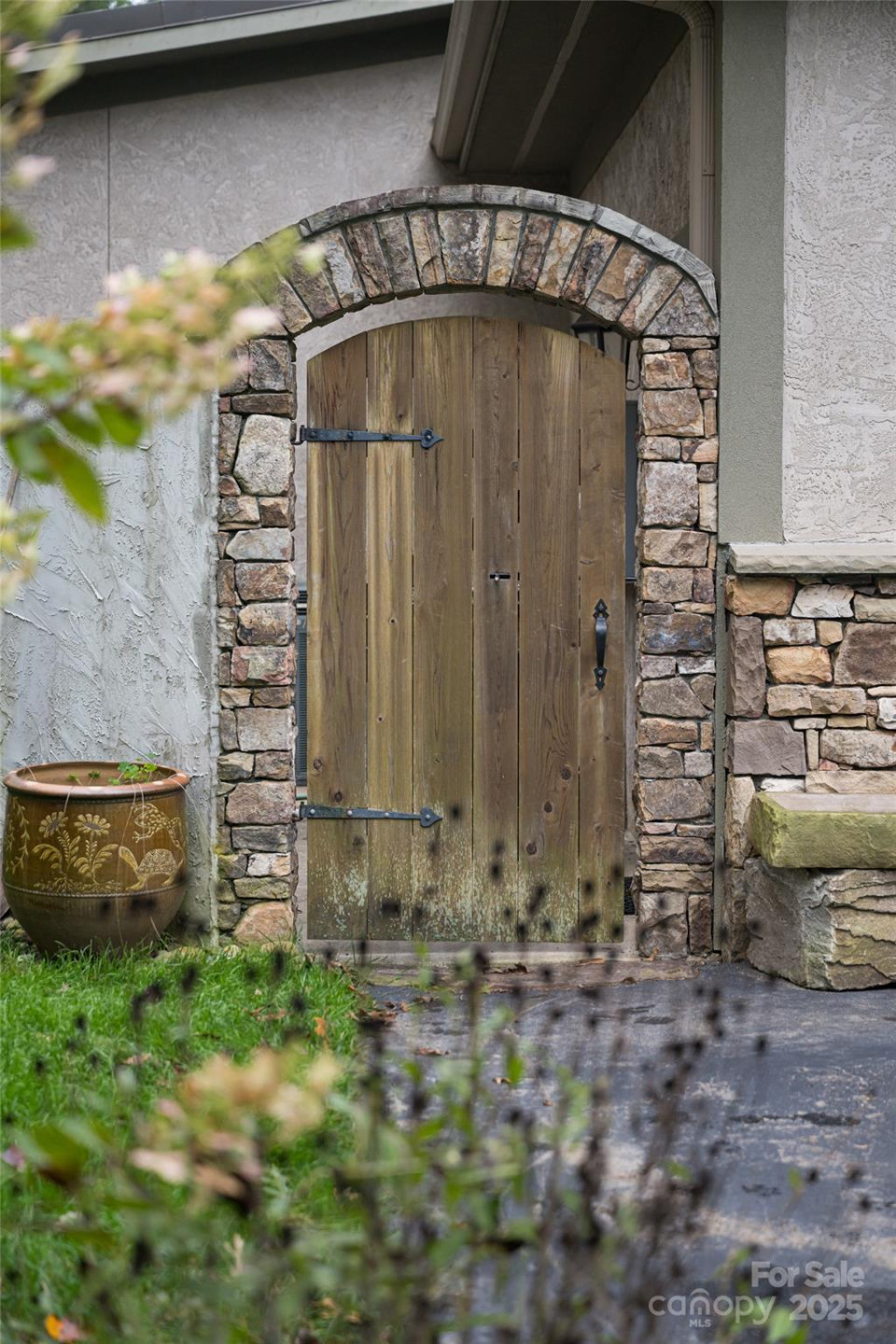 53 Cedar Hill Drive - Photo 4