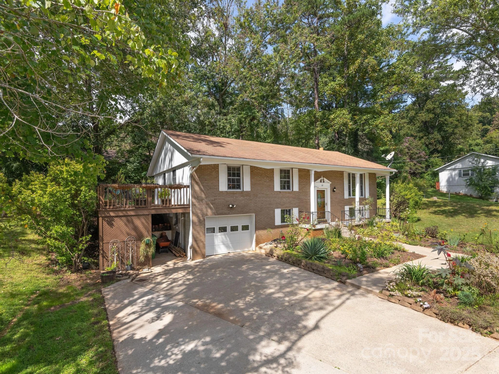 22 Waters Road - Photo 2