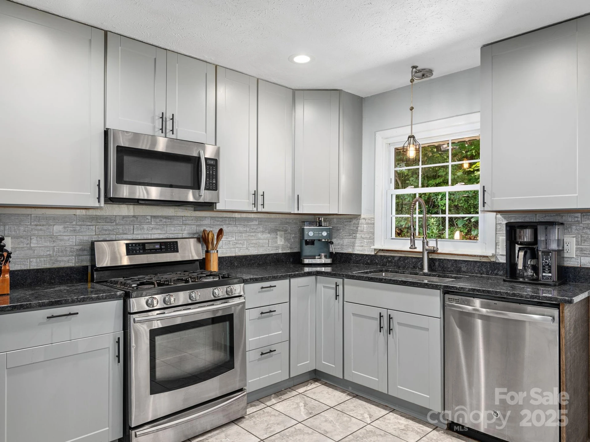 22 Waters Road - Photo 10