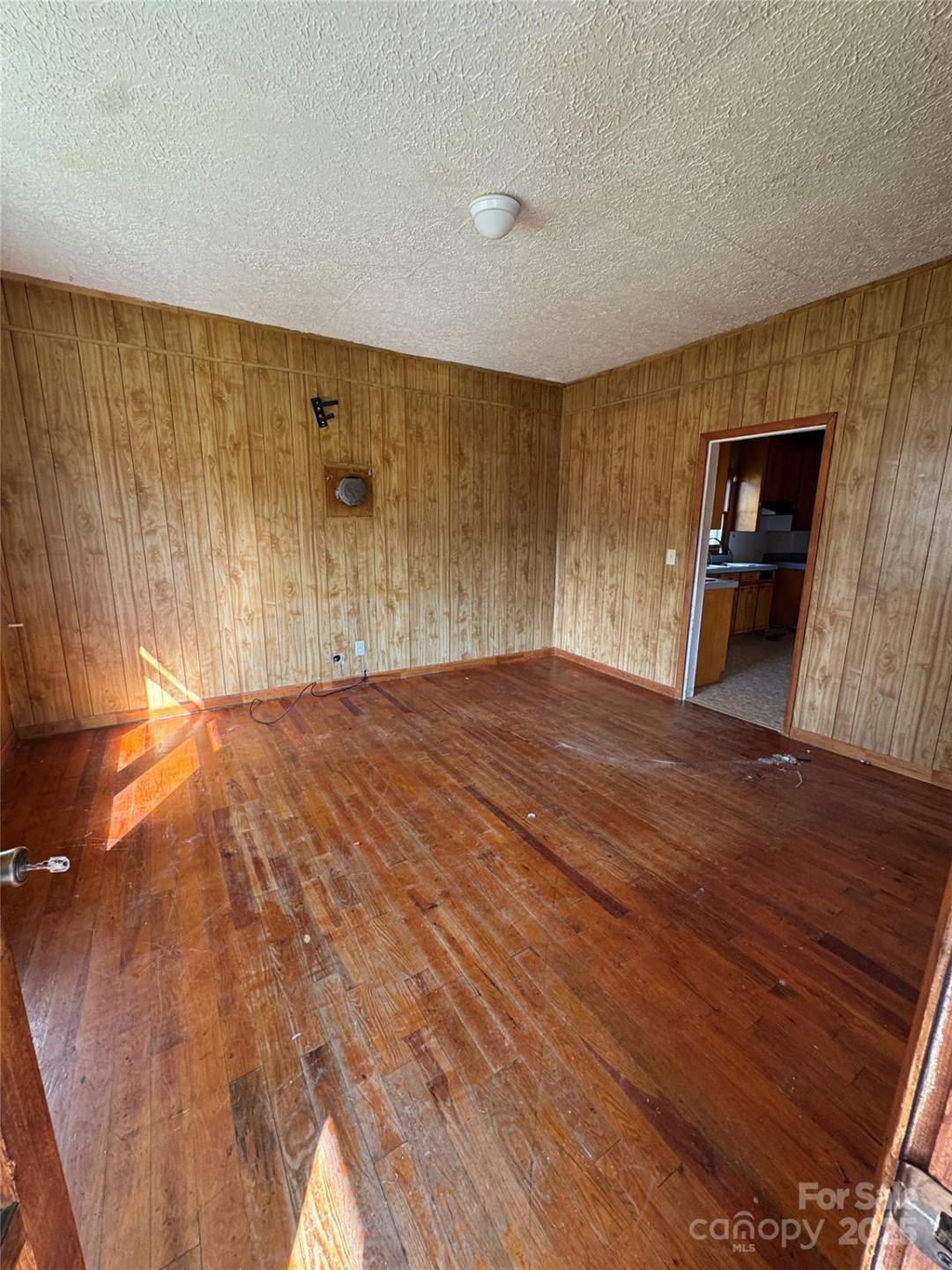 19 Thole Street - Photo 3