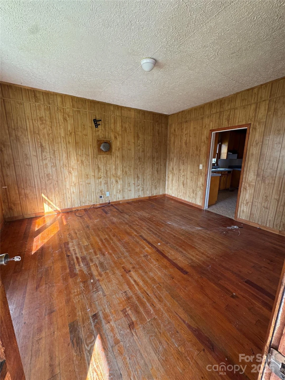 19 Thole Street - Photo 3