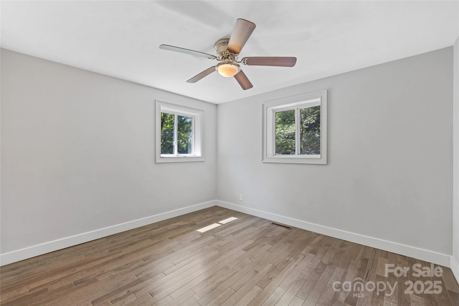 425 Lyndhurst Drive - Photo 17