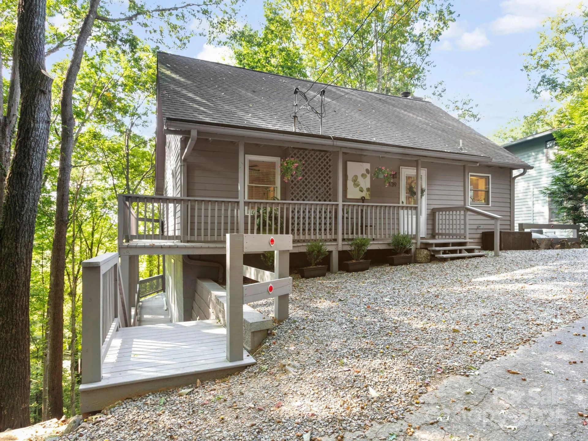 139 Kammerer Drive - Photo 2