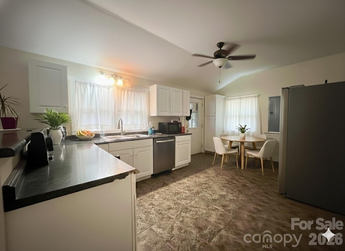 54 Dee Cable Drive - Photo 5
